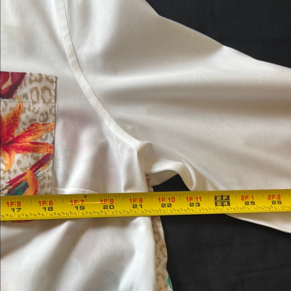 Chico’s Floral Pocket Women’s Shirt - White size 2 - Picture 7 of 8